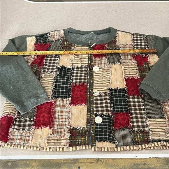Vintage handmade Patchwork Quilted Button Cardigan - 23 inches pit to pit. - Picture 11 of 12